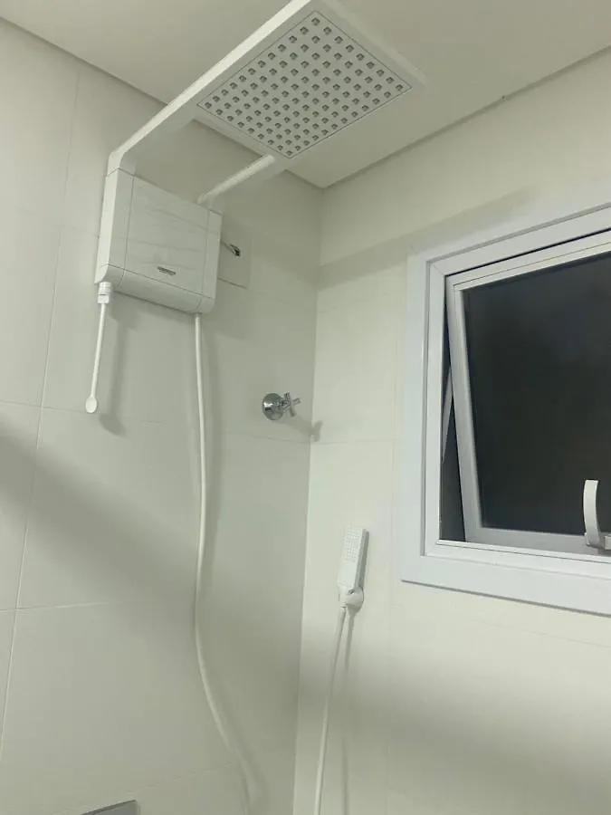 Quarto Itapema - Apartamento Compartilhado 0*,  Brezilya